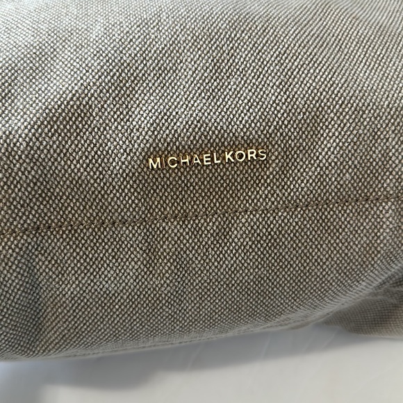 Michael kors bag - Picture 3 of 13